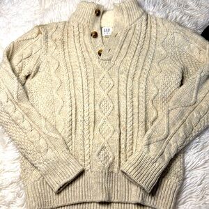 Boys gap knit sweater size M